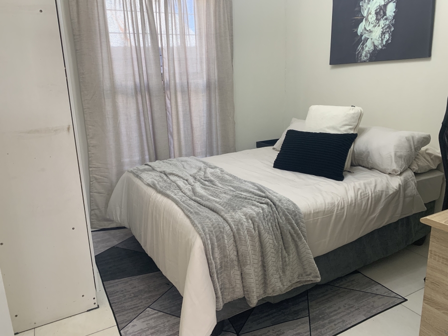 2 Bedroom Property for Sale in Table View Western Cape